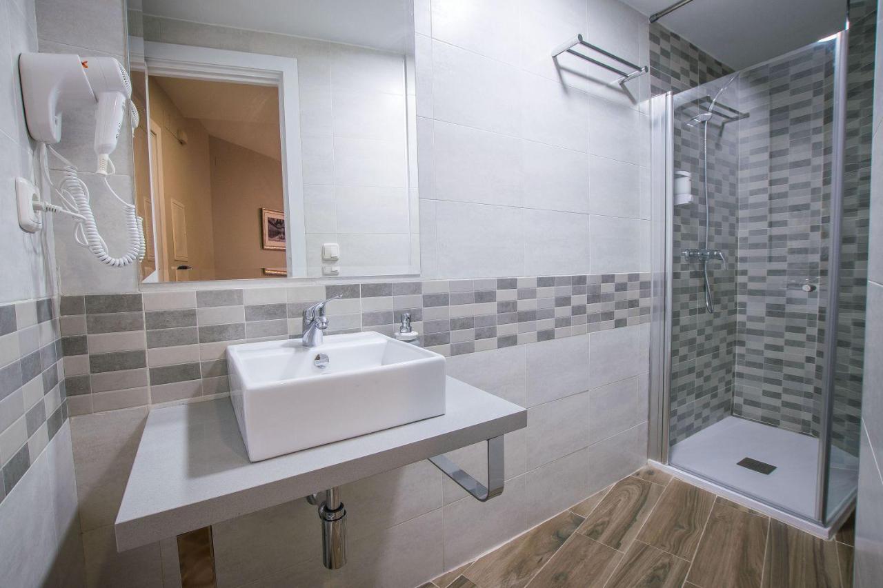 Ibericabeds Plaza Nueva Suite 21 Granada Bagian luar foto