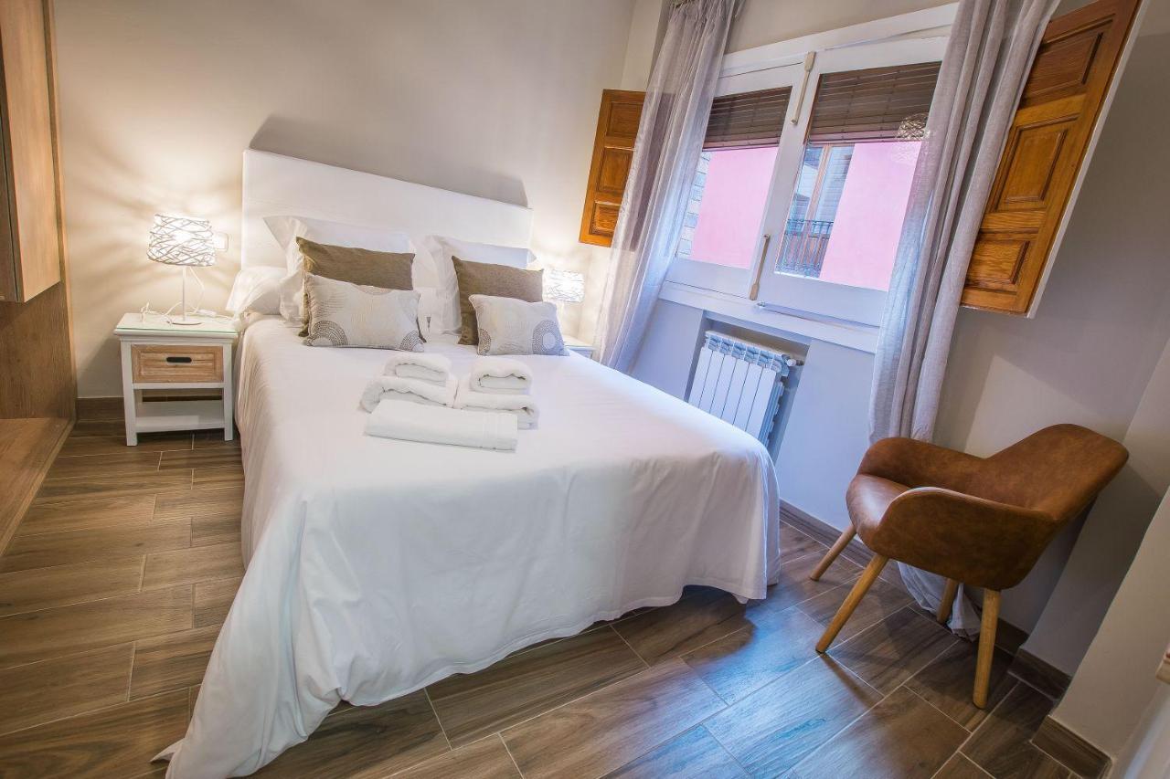 Ibericabeds Plaza Nueva Suite 21 Granada Bagian luar foto